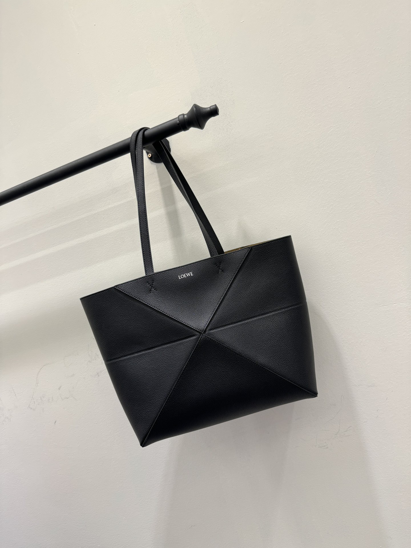 Сумка женская в стиле Loewe Puzzle Fold чёрного цвета