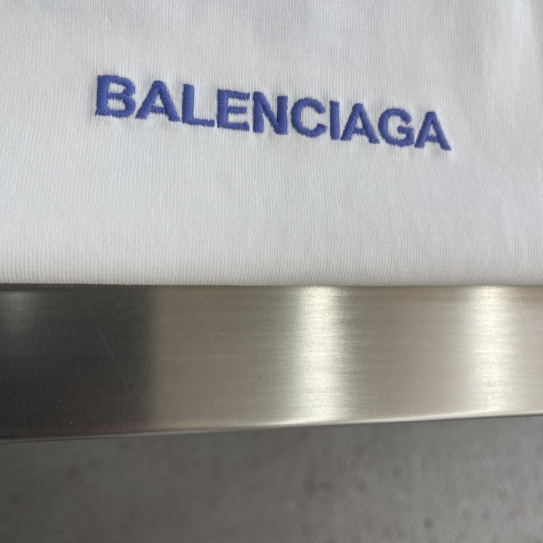 Футболка мужская в стиле Balenciaga с логотипом белого цвета