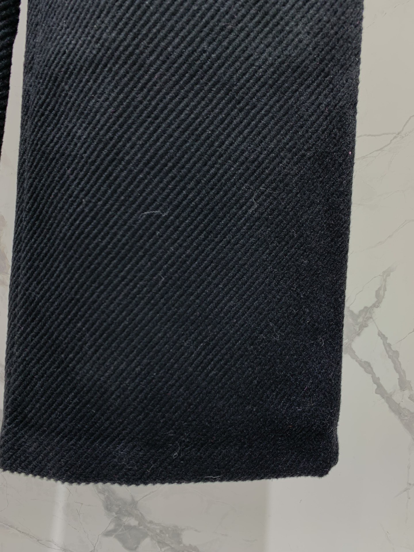 Брюки женские в стиле Saint Laurent из текстурной ткани чёрного цвета цвета с широким силуэтом