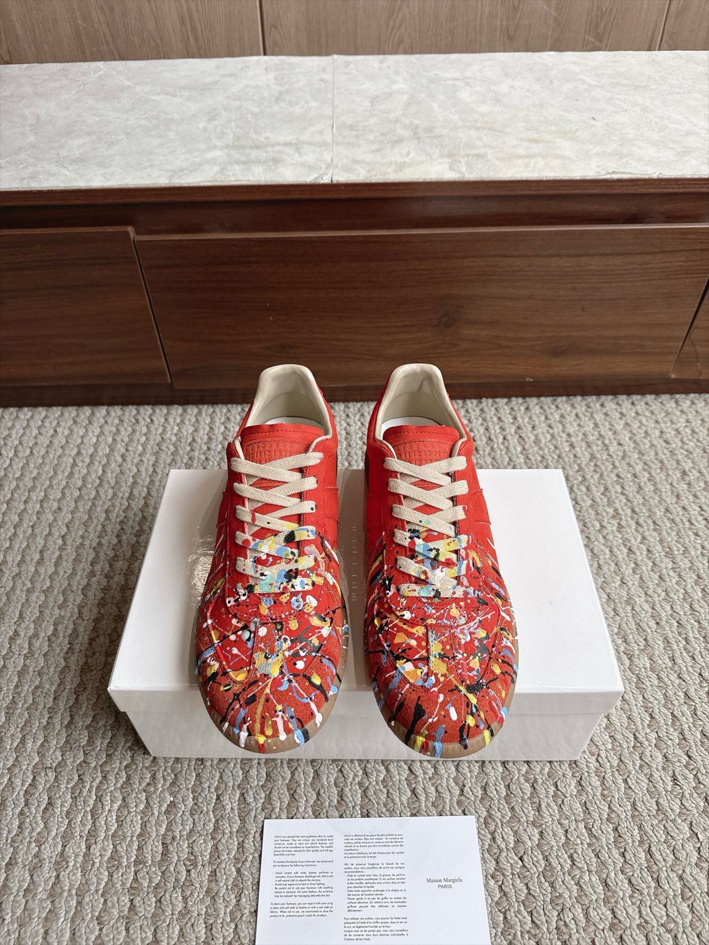 Кроссовки Maison Margiela Replica Paint Splatter красного цвета