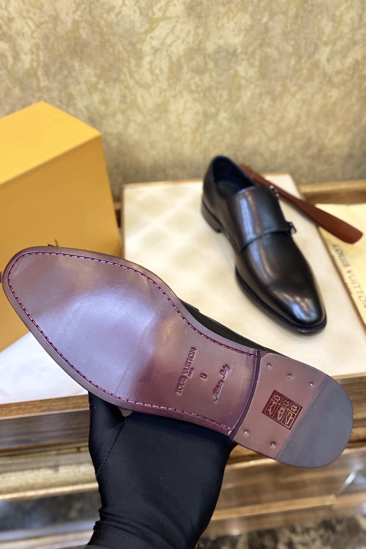 Туфли мужские Louis Vuitton из натуральной кожи чёрного цвета