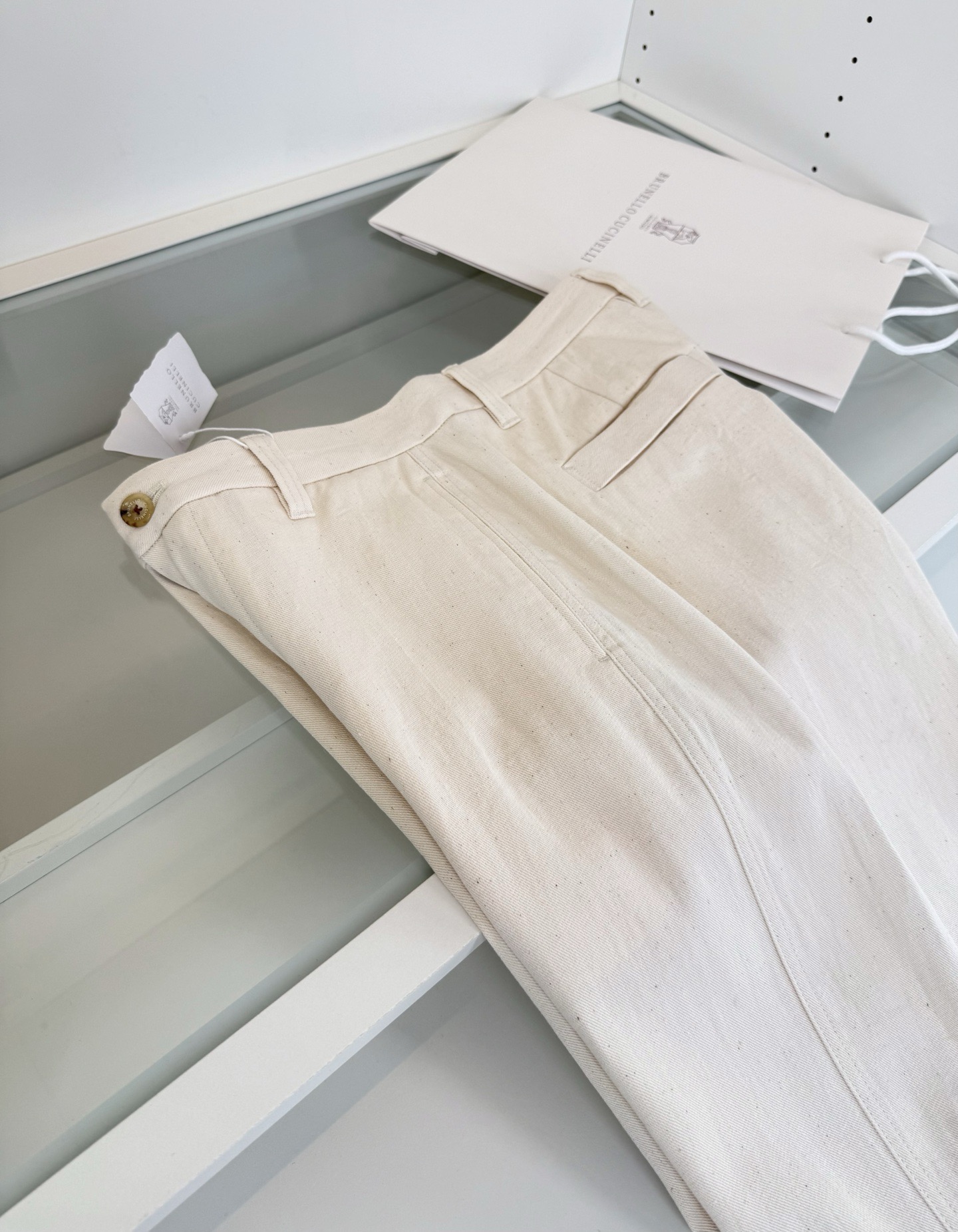 Брюки мужские в стиле Brunello Cucinelli и бежевого цвета