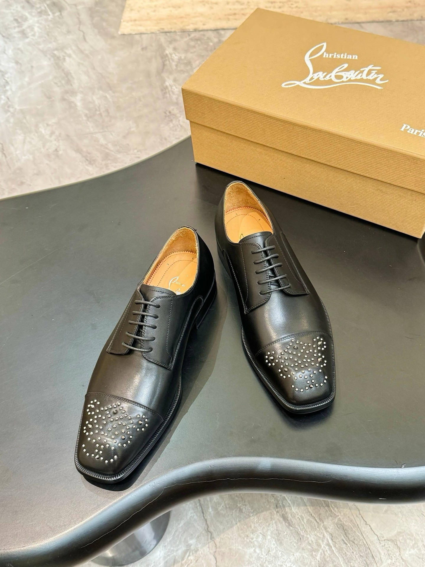 Туфли-дерби мужские Christian Louboutin Grave Derby чёрного цвета