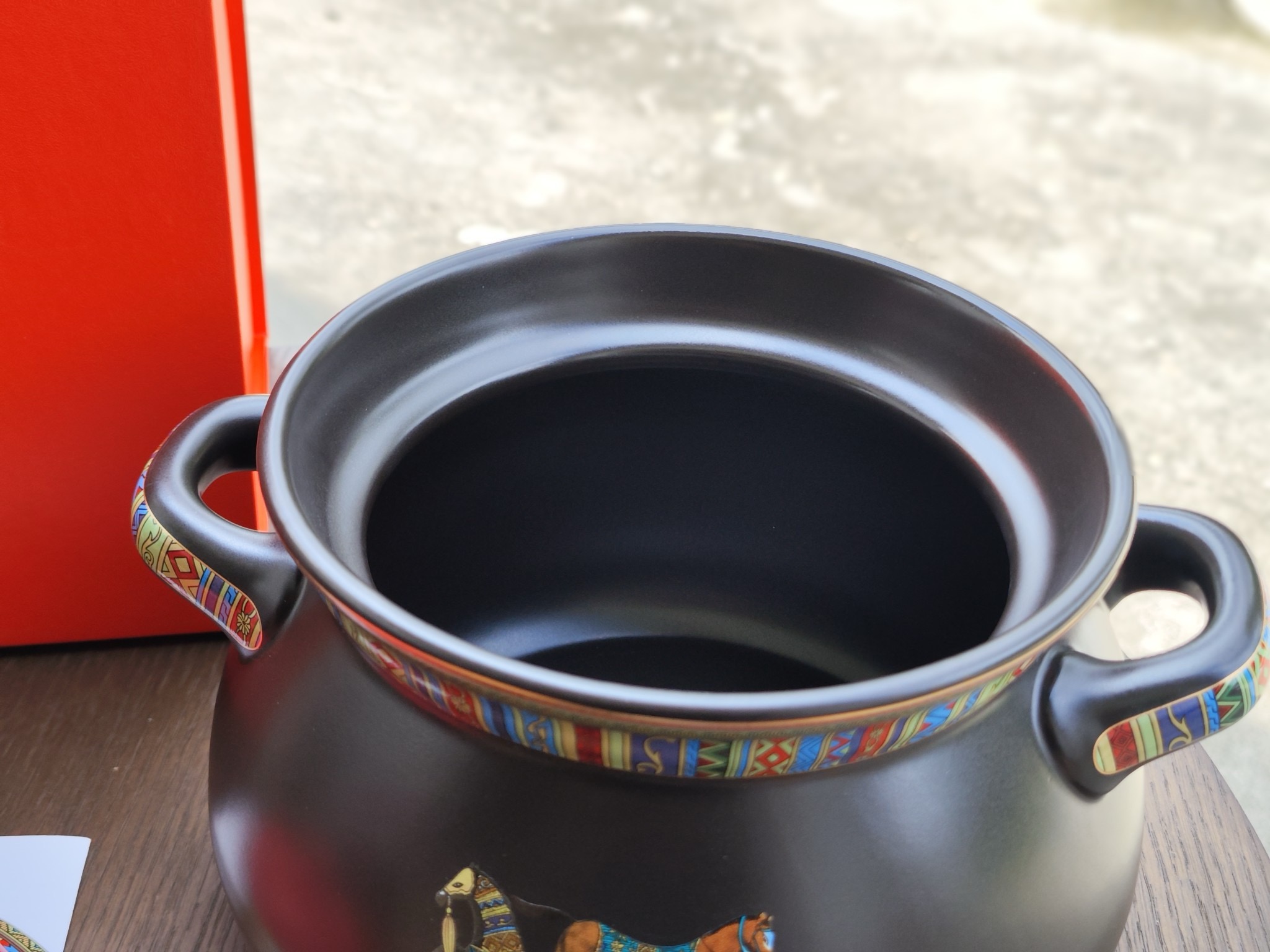 Кастрюля Hermes из керамики черного цвета