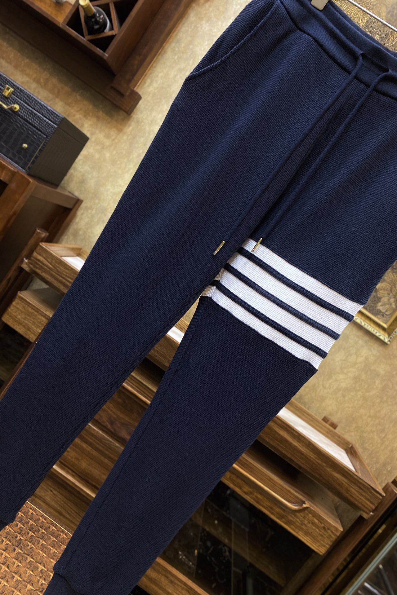 Костюм мужской в стиле Thom Browne спортивный тёмно-синего цвета (худи на молнии / свитшот + брюки)