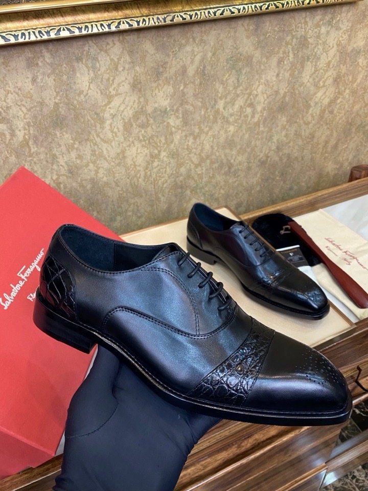 Туфли мужские в стиле Salvatore Ferragamo из кожи крокодила и натуральной кожи черного цвета