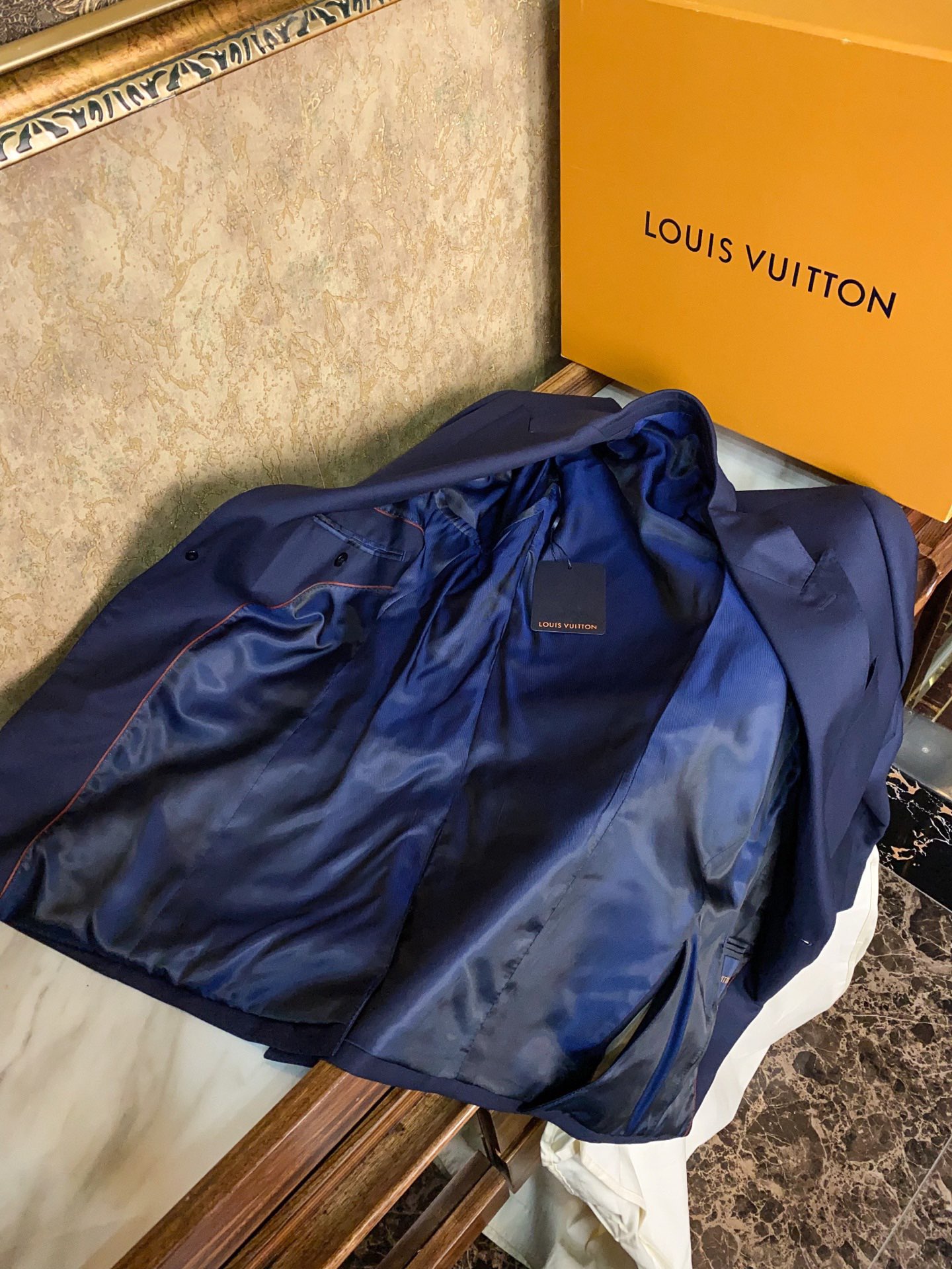 Костюм мужской Louis Vuitton темно-синего цвета (пиджак + брюки)