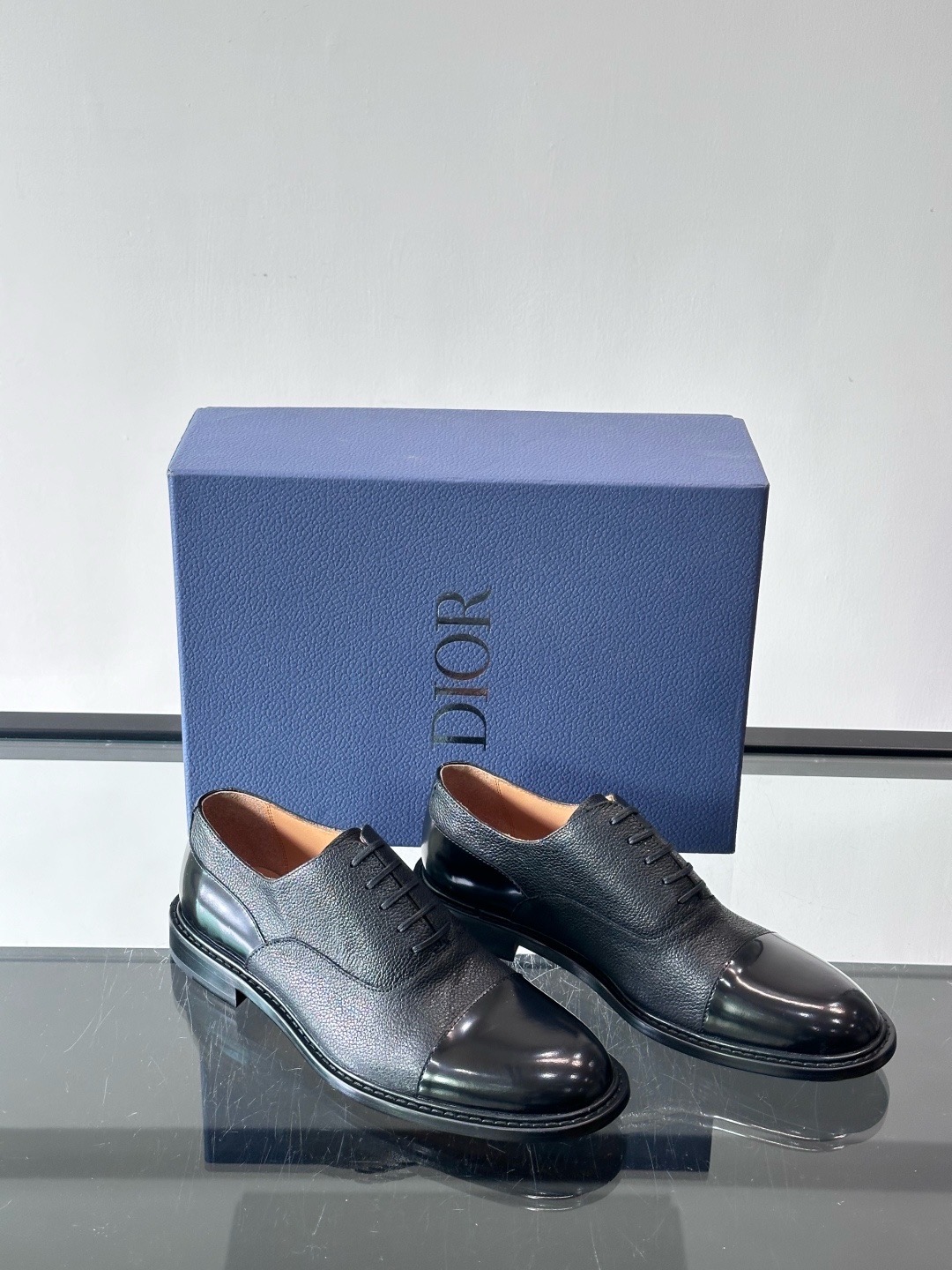 Туфли мужские в стиле Dior Oxford из натуральной кожи черного цвета