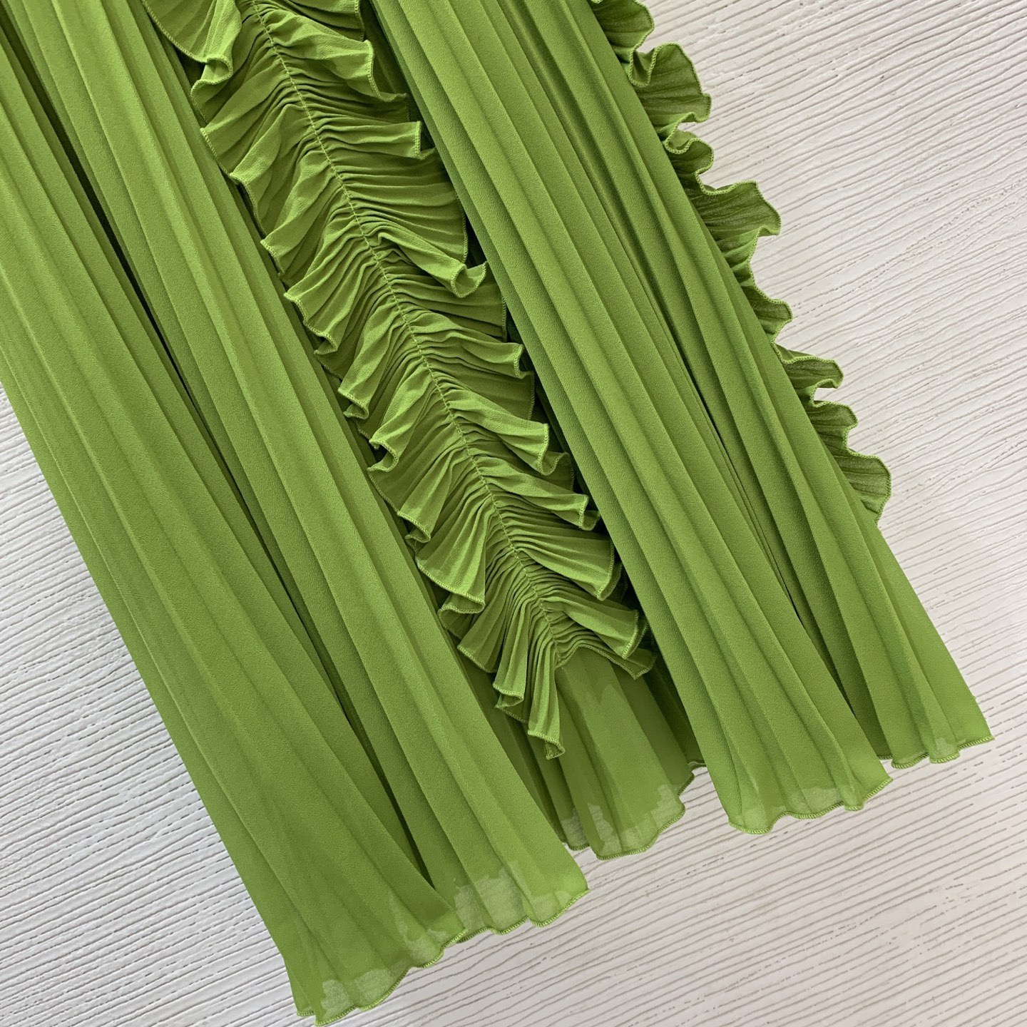 Платье женское в стиле Zimmermann плиссированное с оборками и поясом