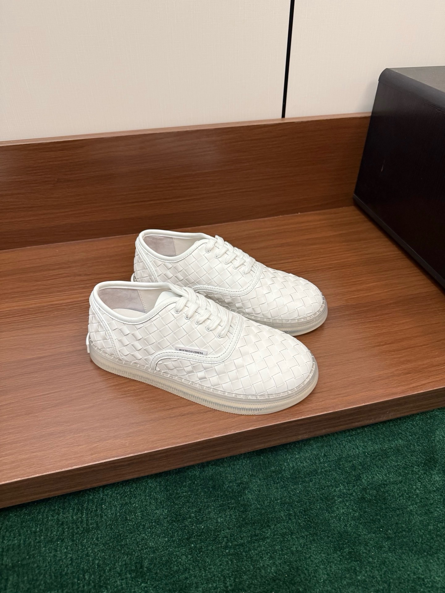 Кроссовки Bottega Veneta Serena белого цвета