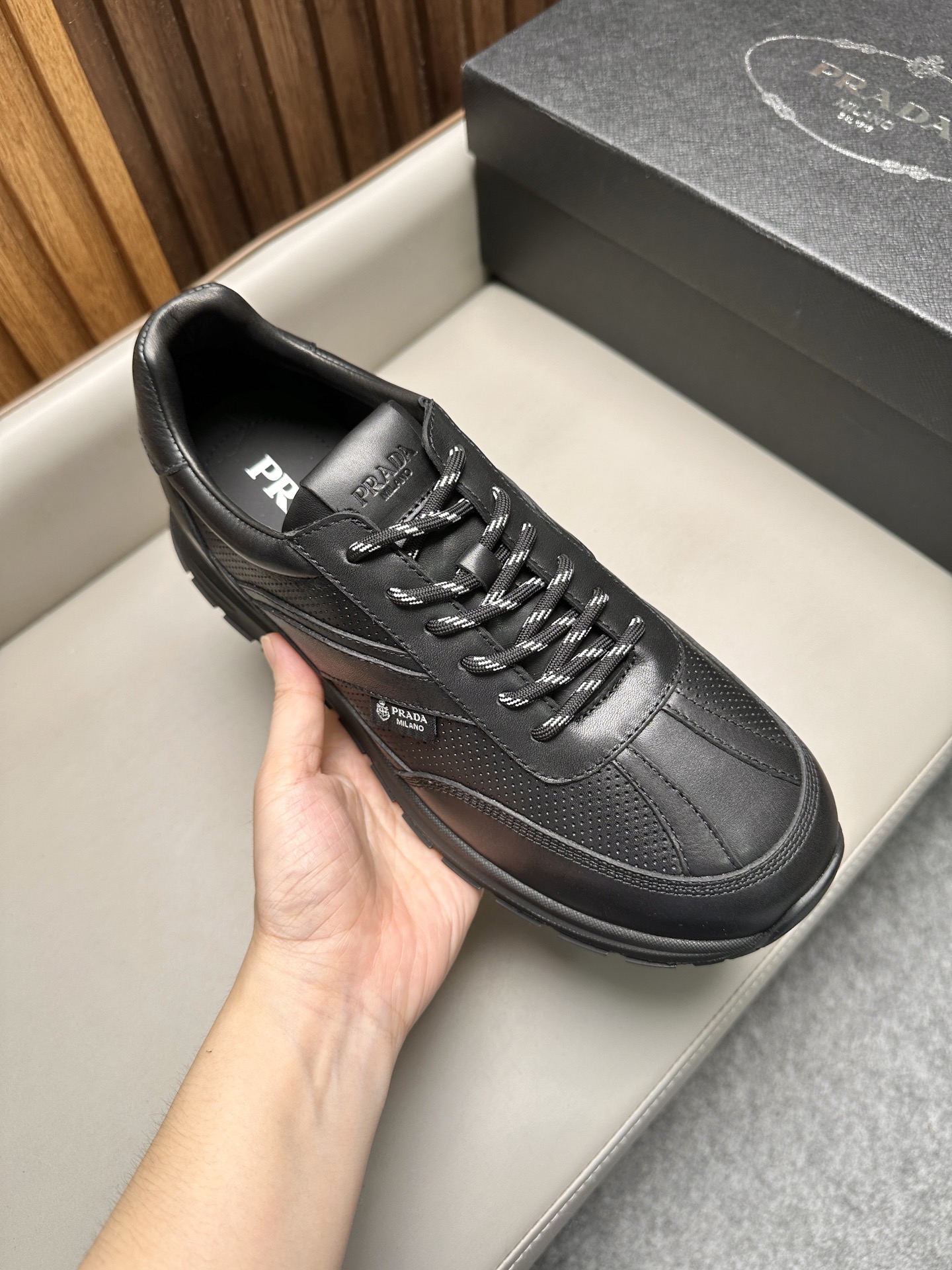 Кроссовки мужские Prada чёрного цвета