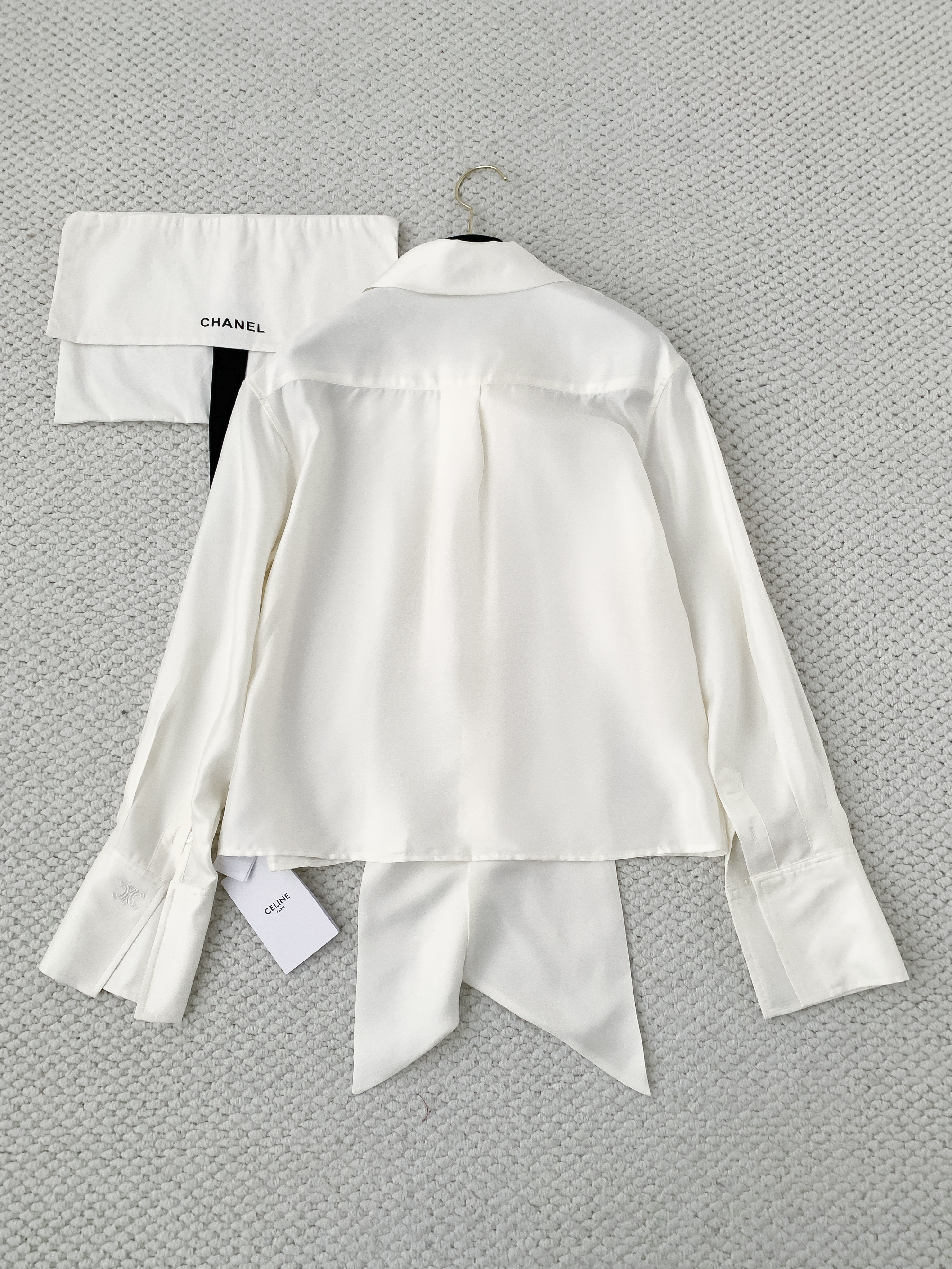 Рубашка женская в стиле Celine молочного цвета с длинным рукавом