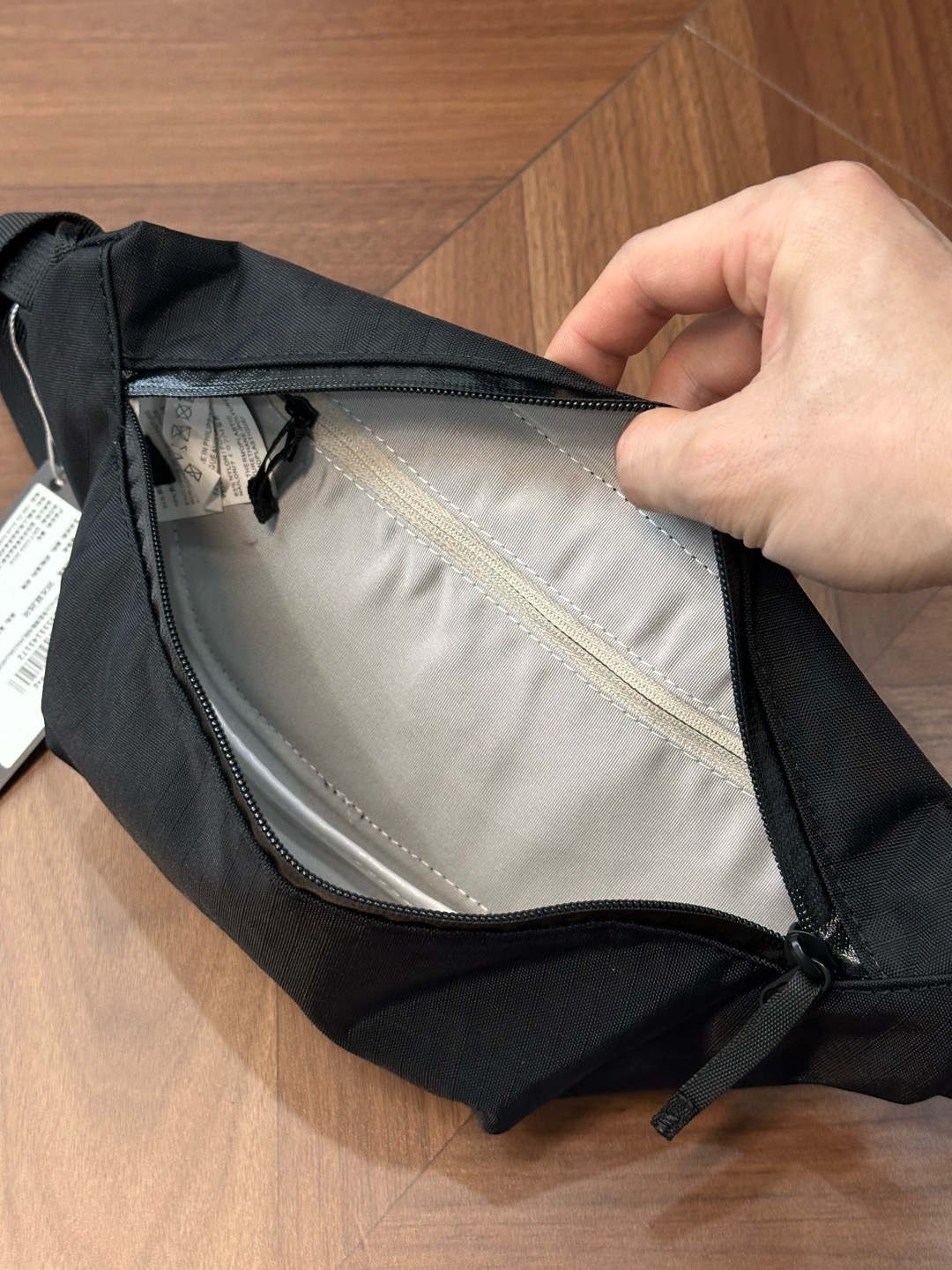 Сумка поясная в стиле Arc’teryx Granville Crossbody Bag чёрного цвета