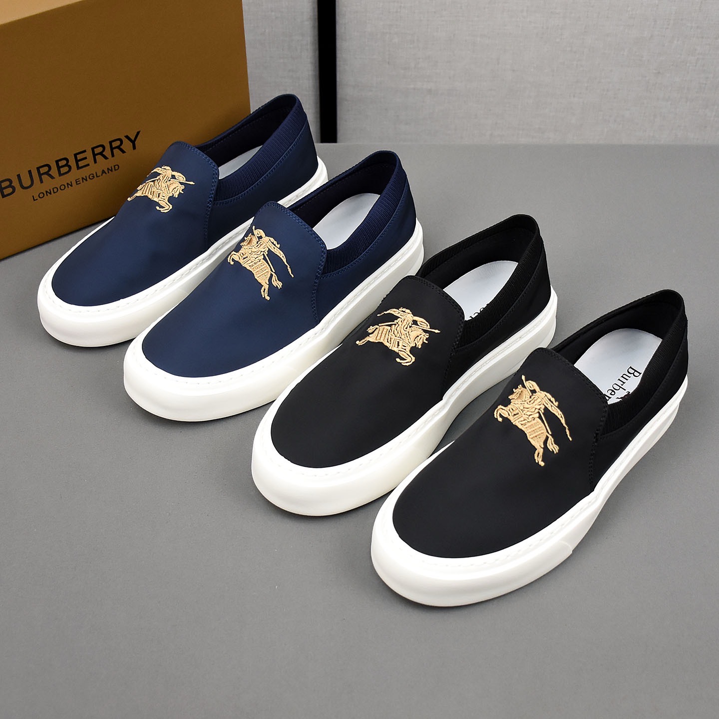 Слипоны мужские в стиле Burberry чёрного цвета