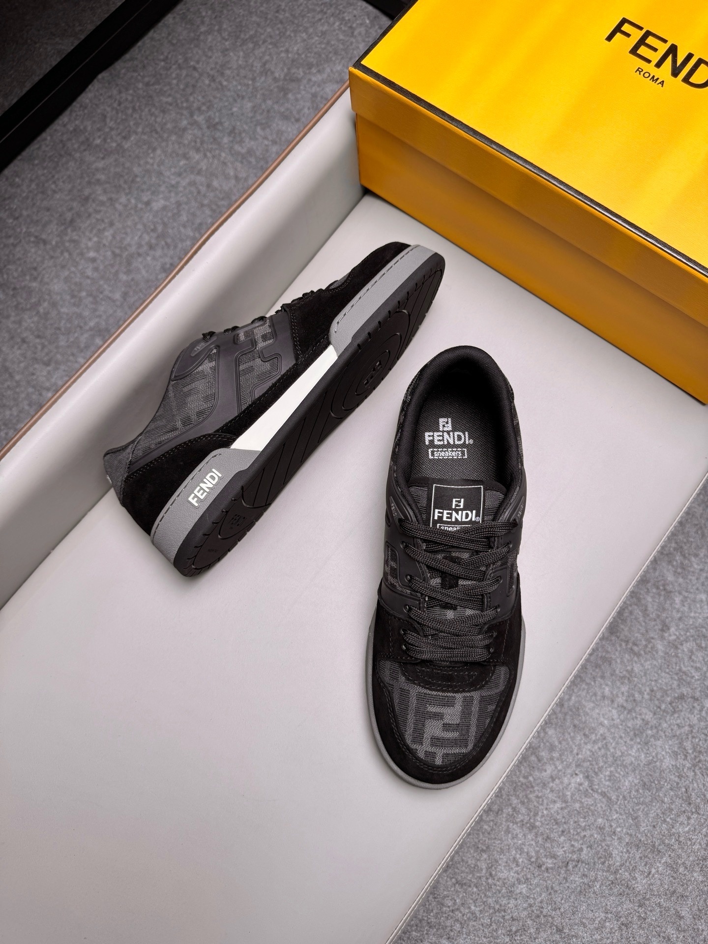 Кроссовки мужские в стиле Fendi Match чёрного цвета