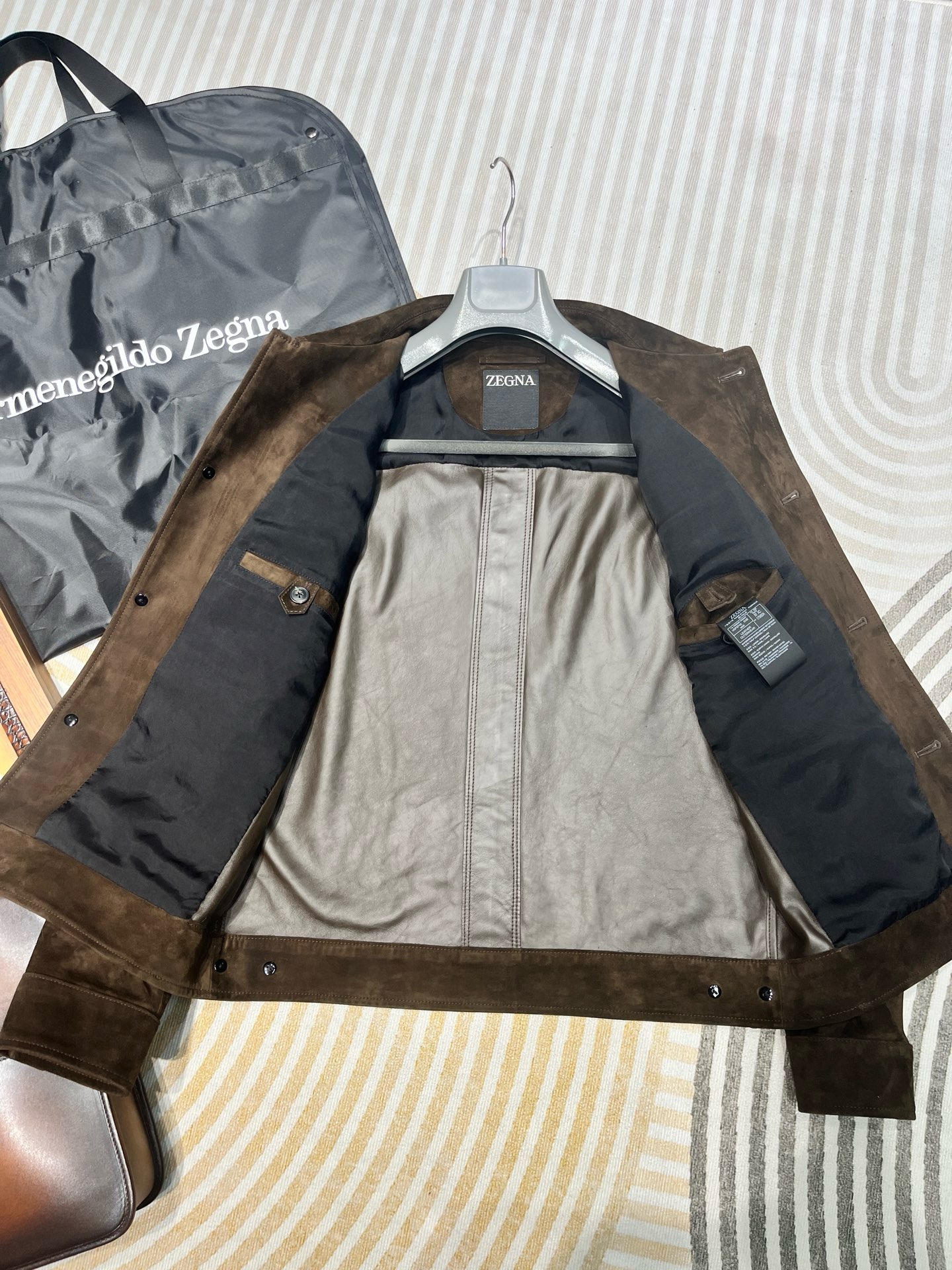 Куртка мужская Zegna коричневого цвета с отложным воротником