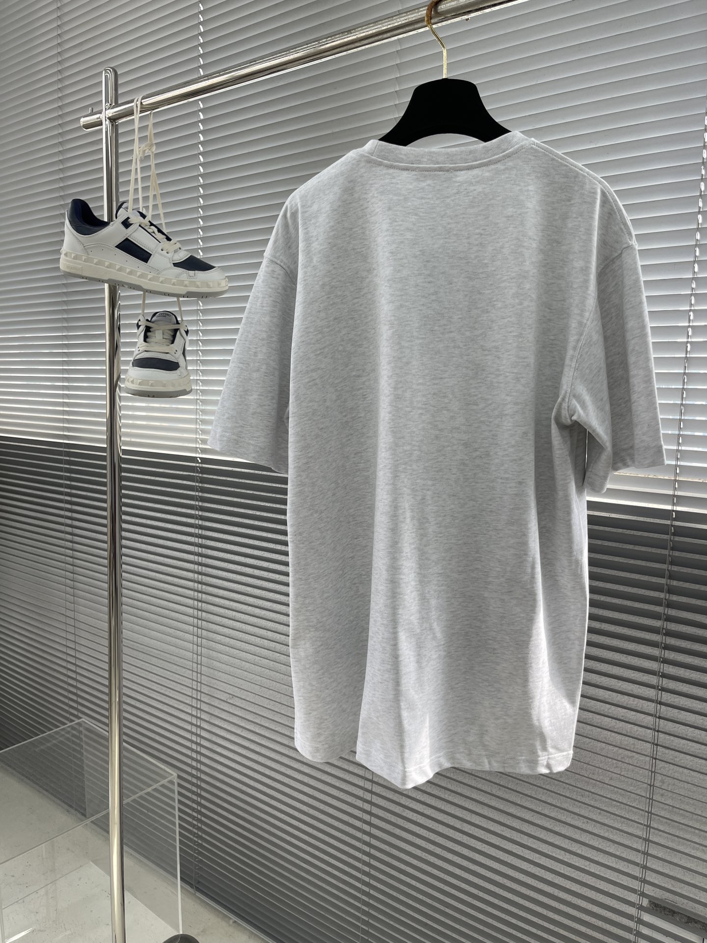 Футболка мужская в стиле Dior с вышивкой CD серого меланж цвета