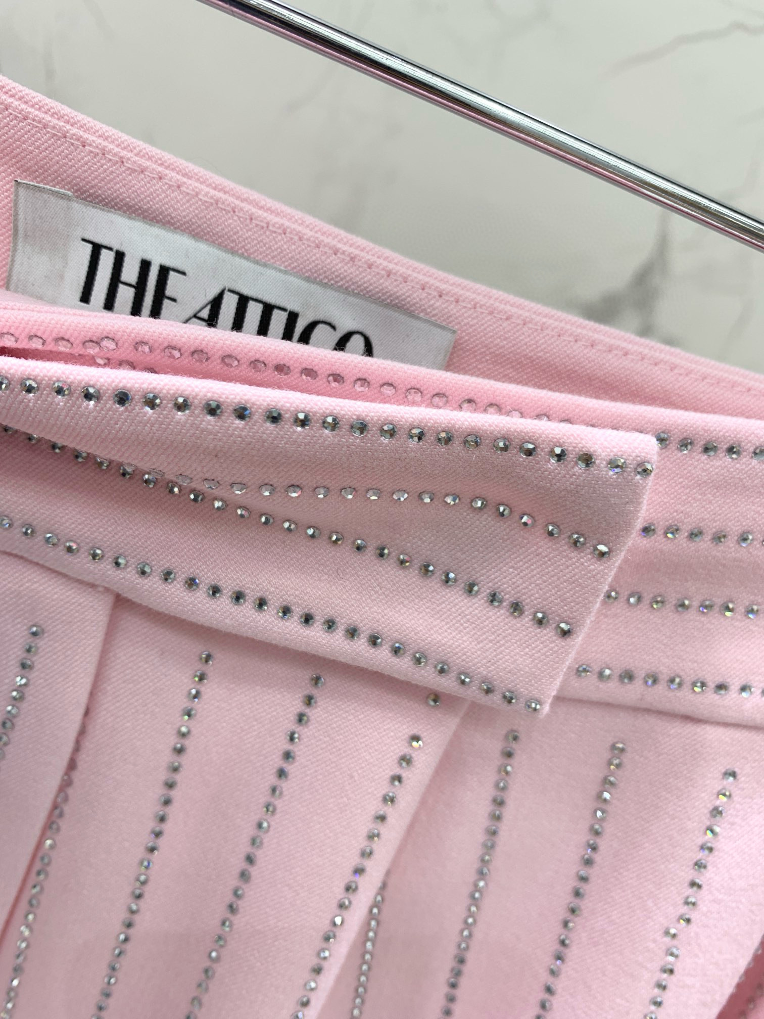 Брюки женские в стиле The Attico с кристаллами в розовом цвете Сакура