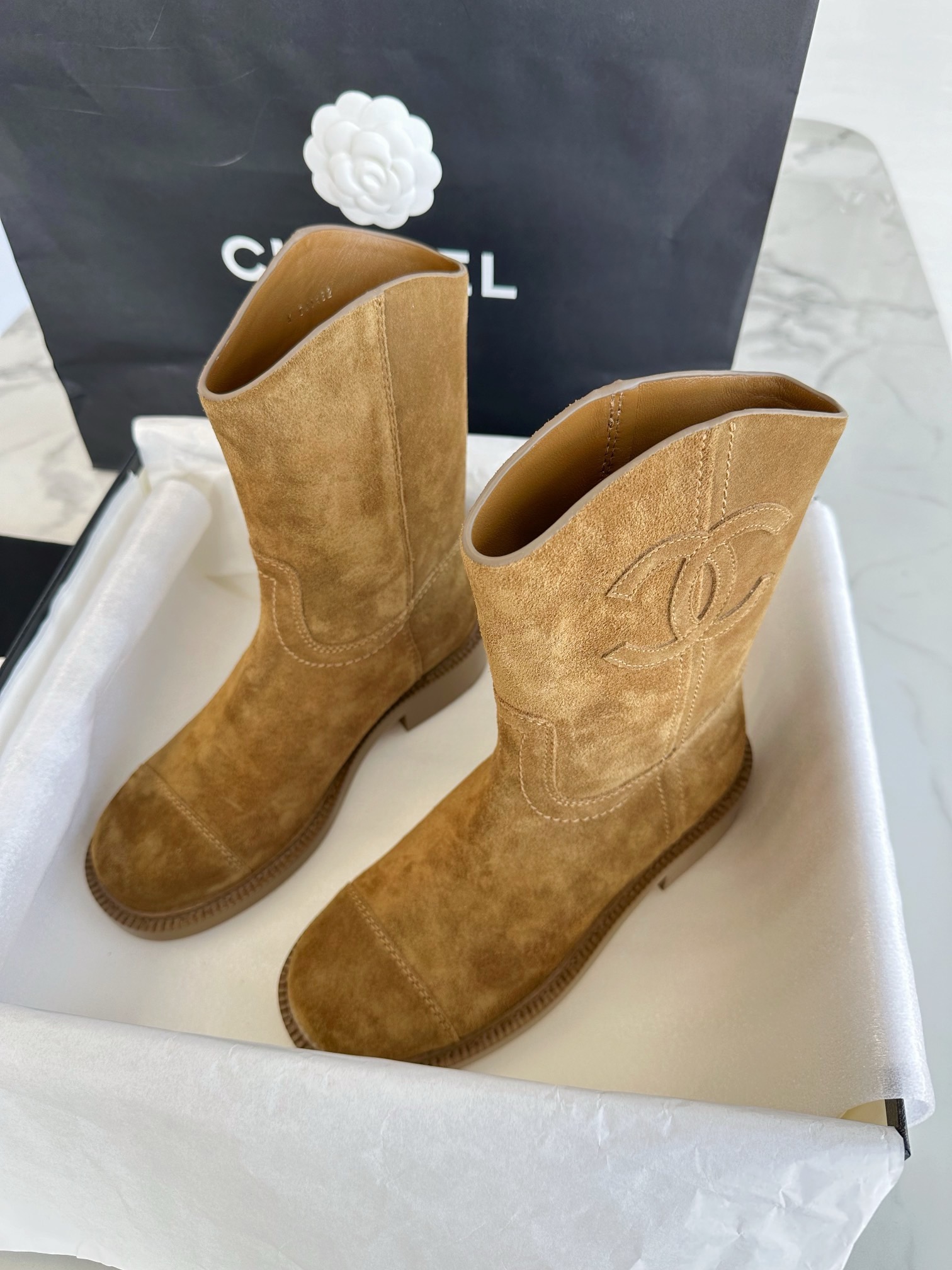 Полусапоги женские Chanel Western коричневого цвета