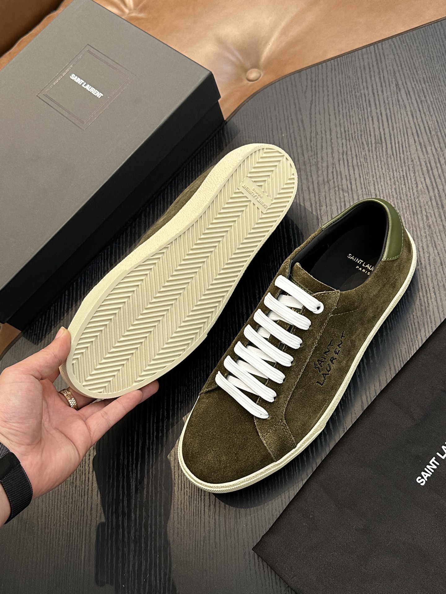 Кроссовки мужские в стиле Saint Laurent SL/61 из натуральной замши оливкового цвета