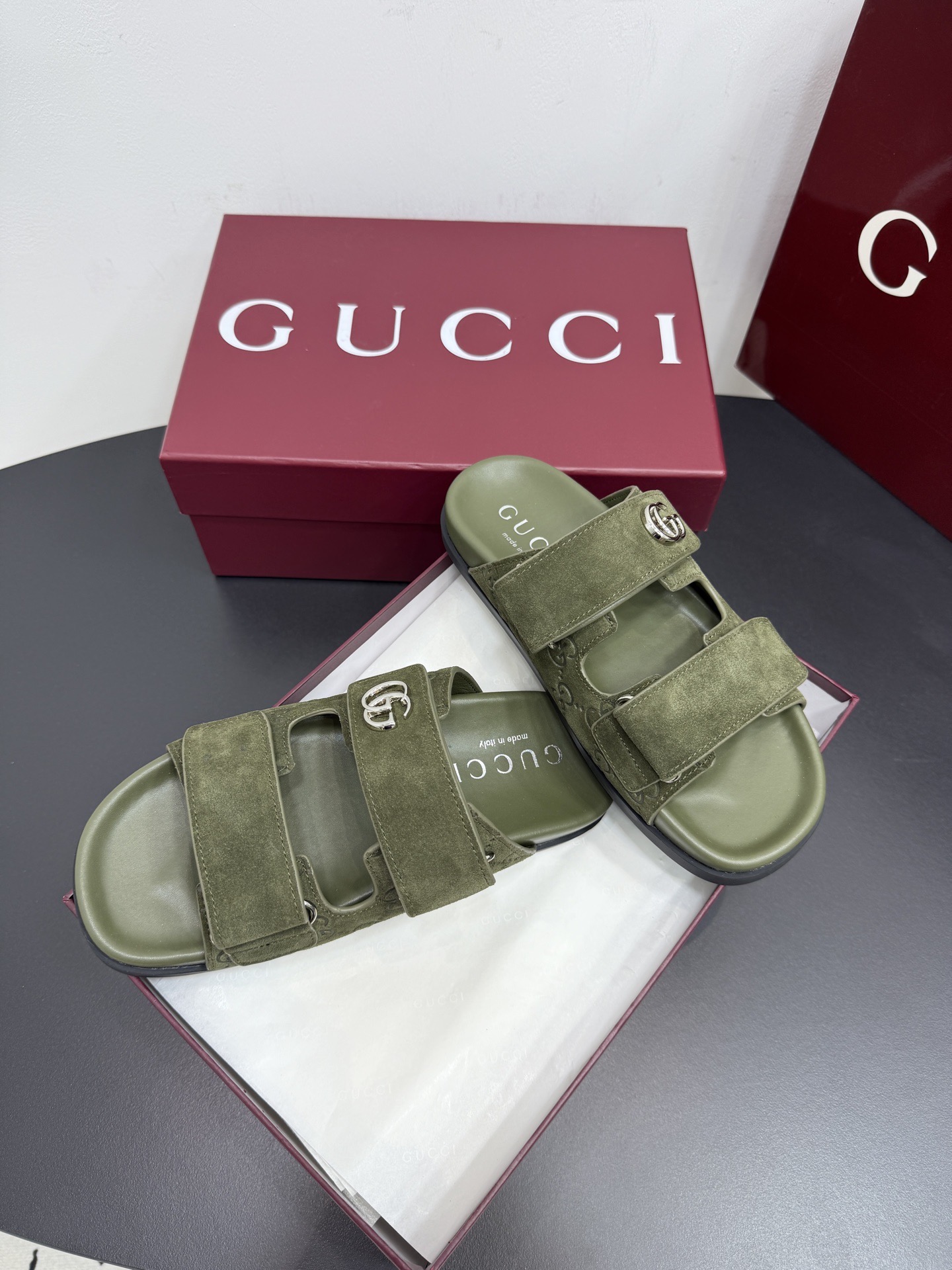 Сандалии женские в стиле Gucci GG оливкового цвета