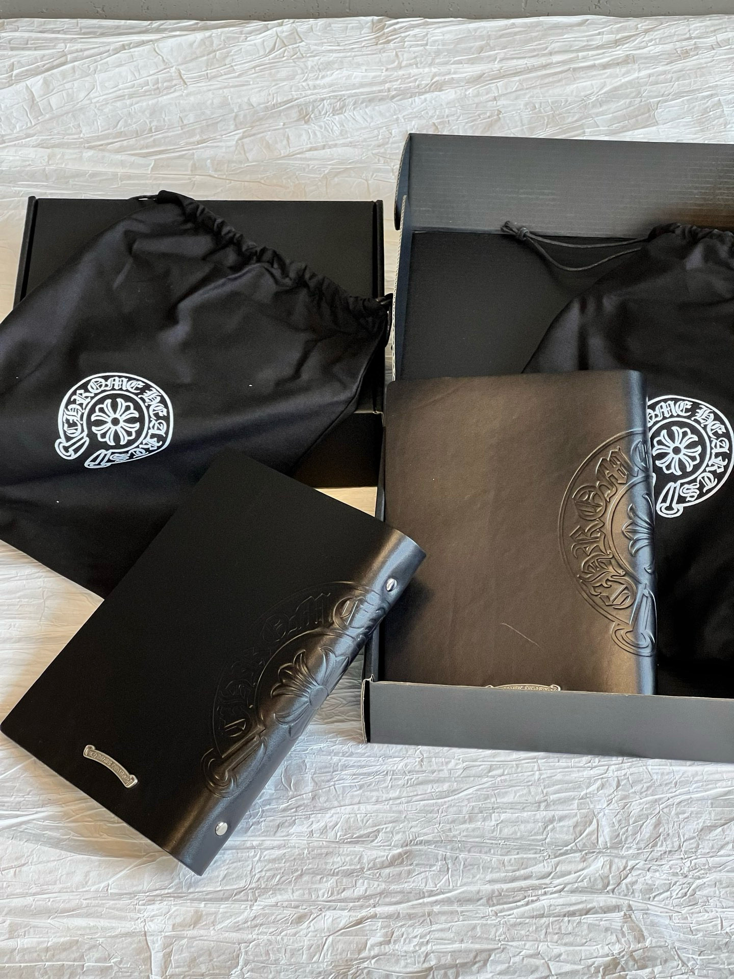 Папка для документов Chrome Hearts из натуральной кожи черного цвета