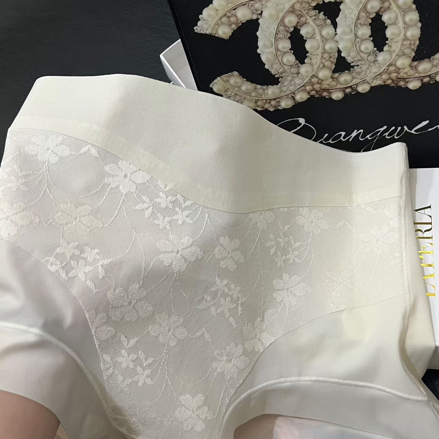 Трусы женские в стиле La Perla корректирующие комплект из 2 шт