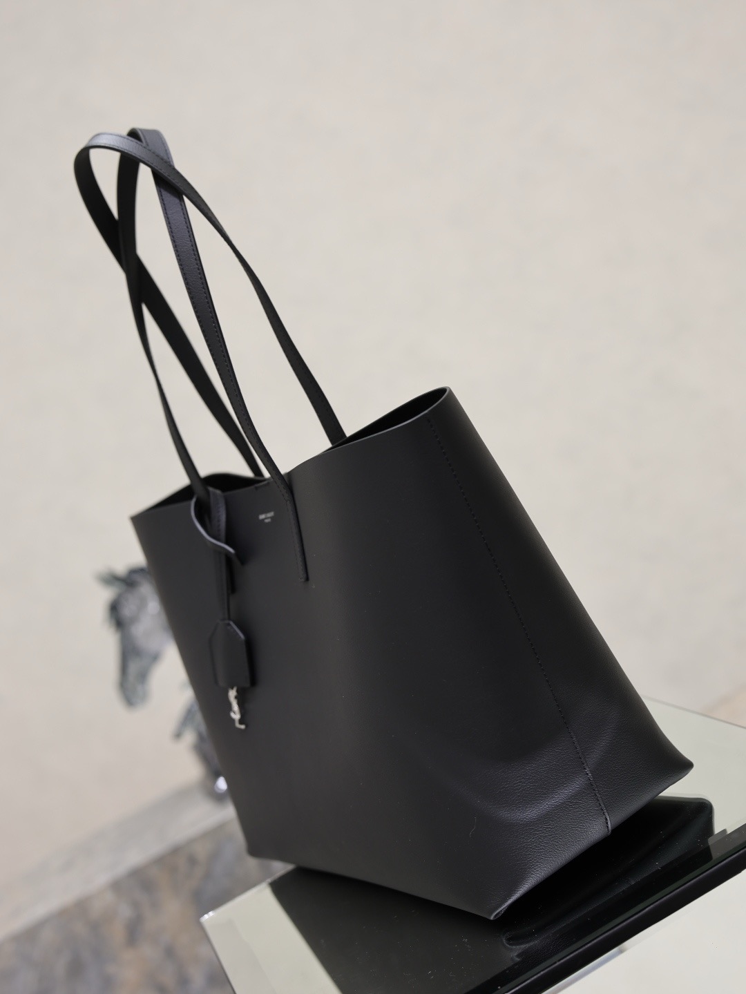 Сумка женская Saint Laurent Shopping Tote черного цвета