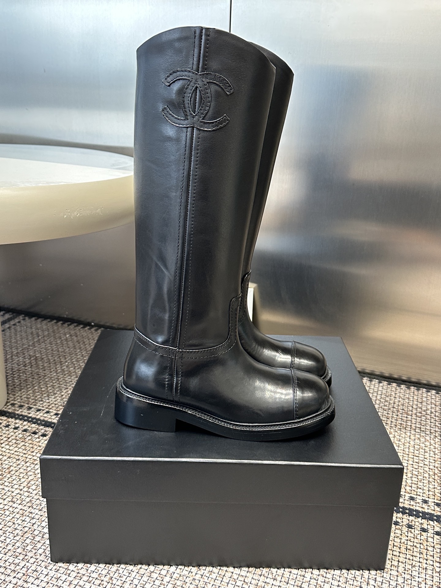 Сапоги женские Chanel Fall Winter High Boots черного цвета