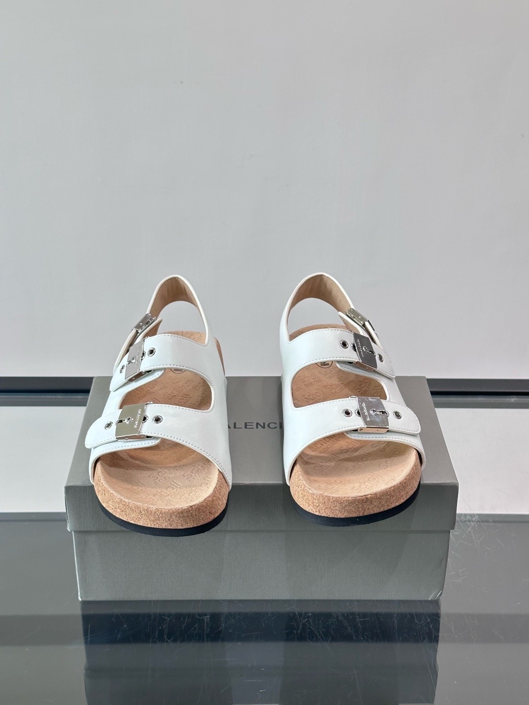 Сандалии мужские в стиле Balenciaga x Birkenstock Boston белого цвета