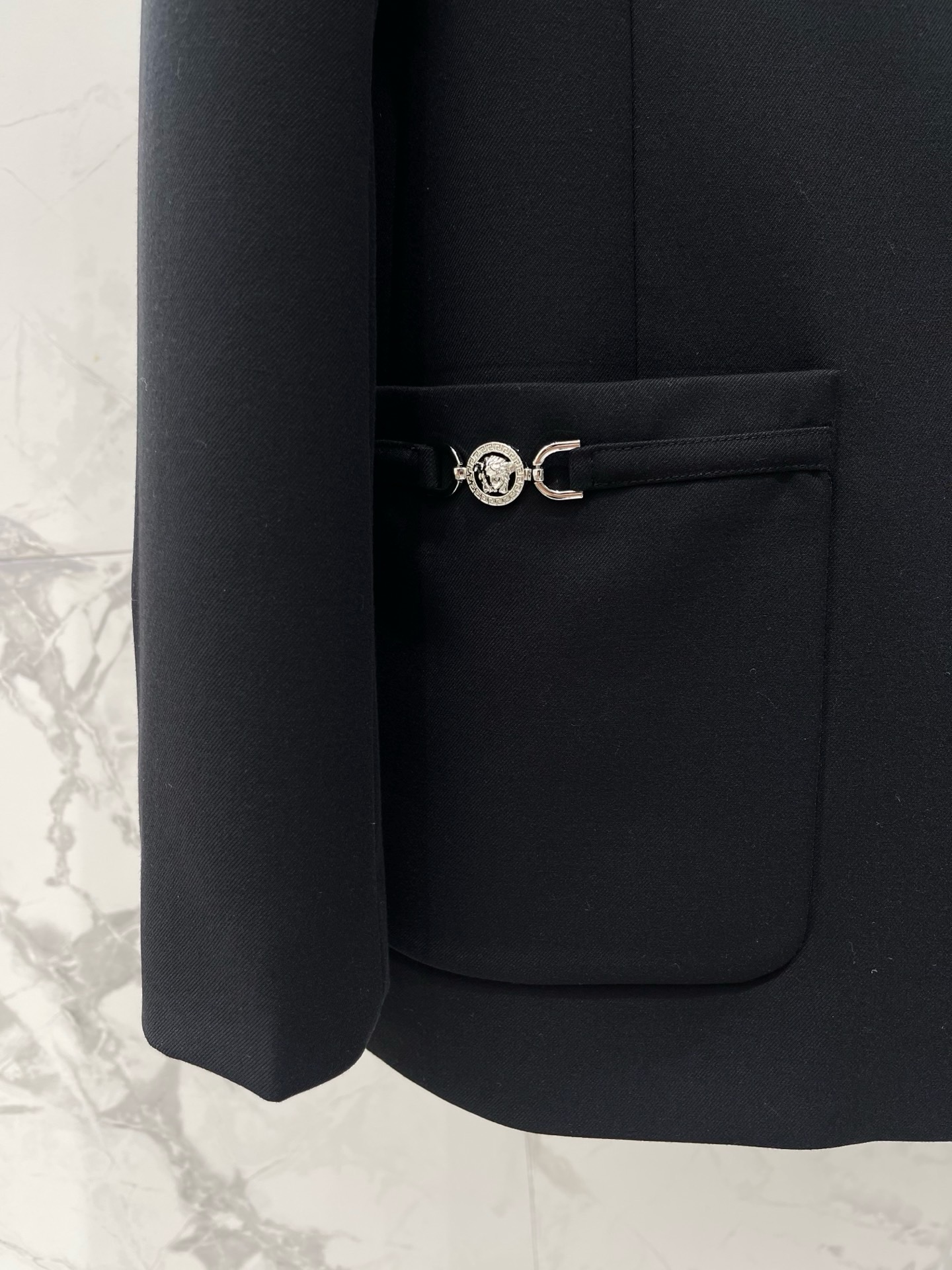 Костюм женский Versace чёрного цвета