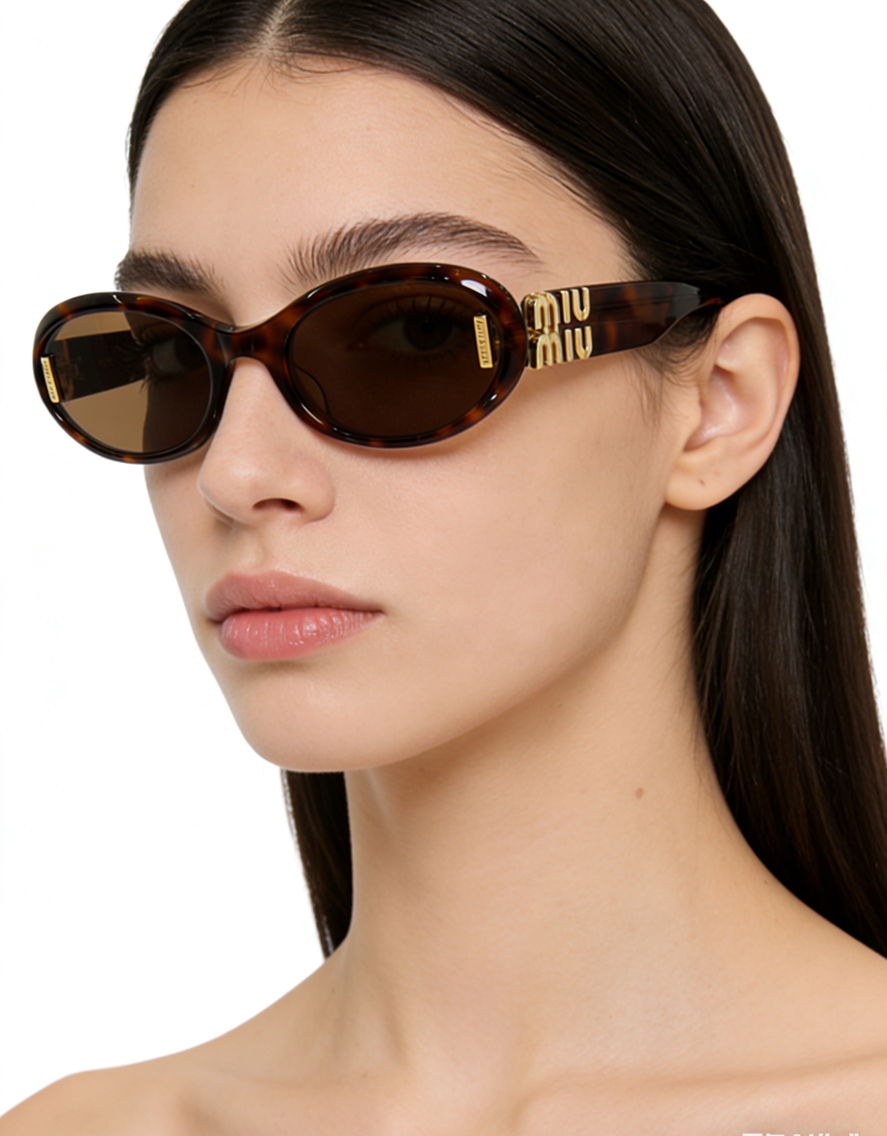 Очки солнцезащитные женские в стиле Miu Miu овальной формы