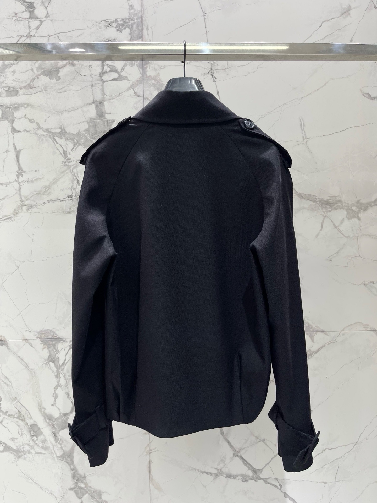 Тренч укороченный женский Balenciaga чёрного цвета