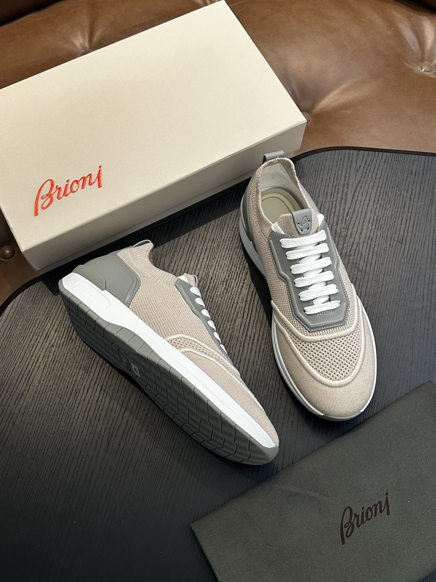 Кроссовки мужские в стиле Brioni бежево-серого цвета
