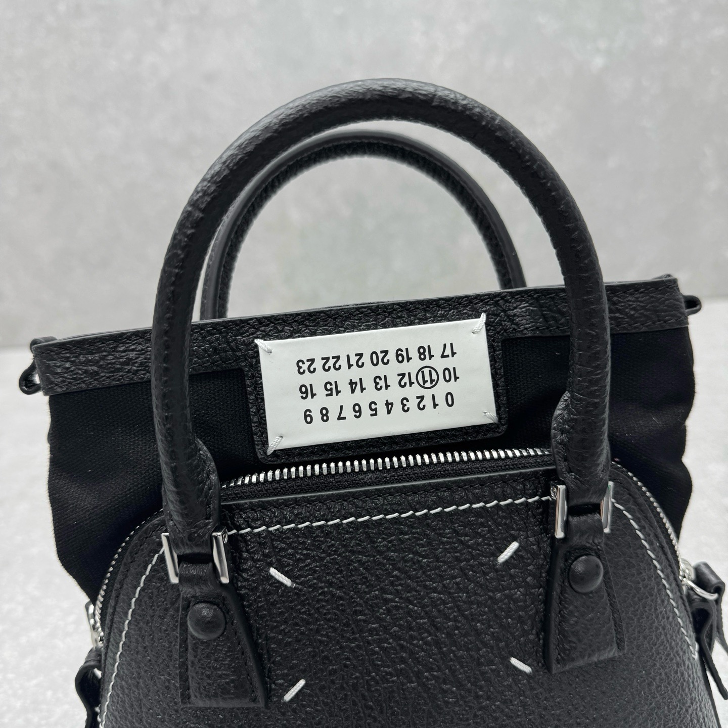 Сумка Maison Margiela 5AC чёрного цвета 23 см.