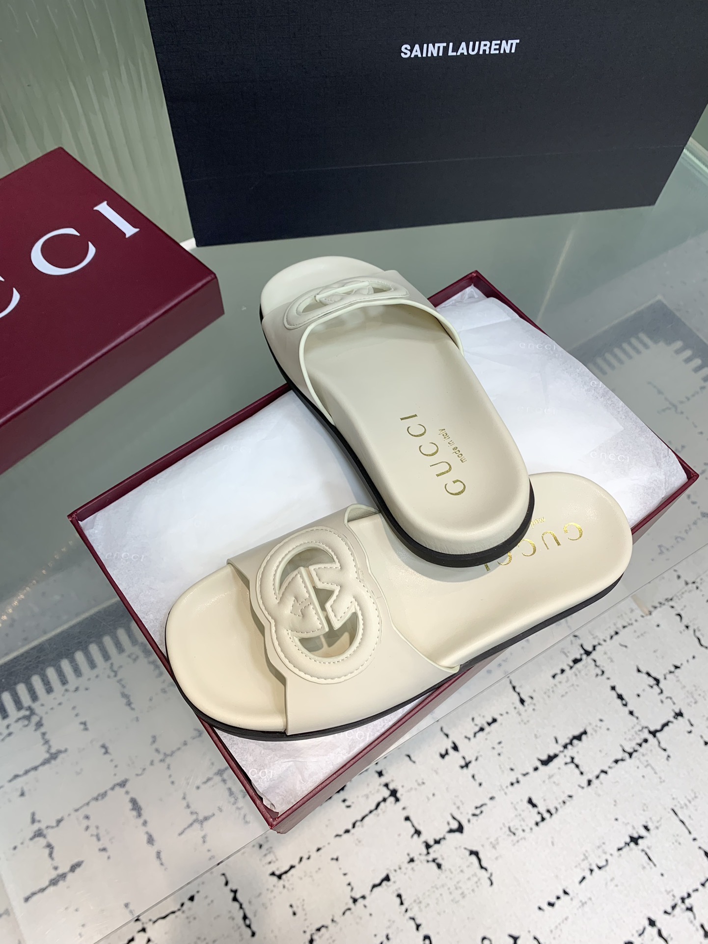 Мюли женские в стиле Gucci GG молочного цвета
