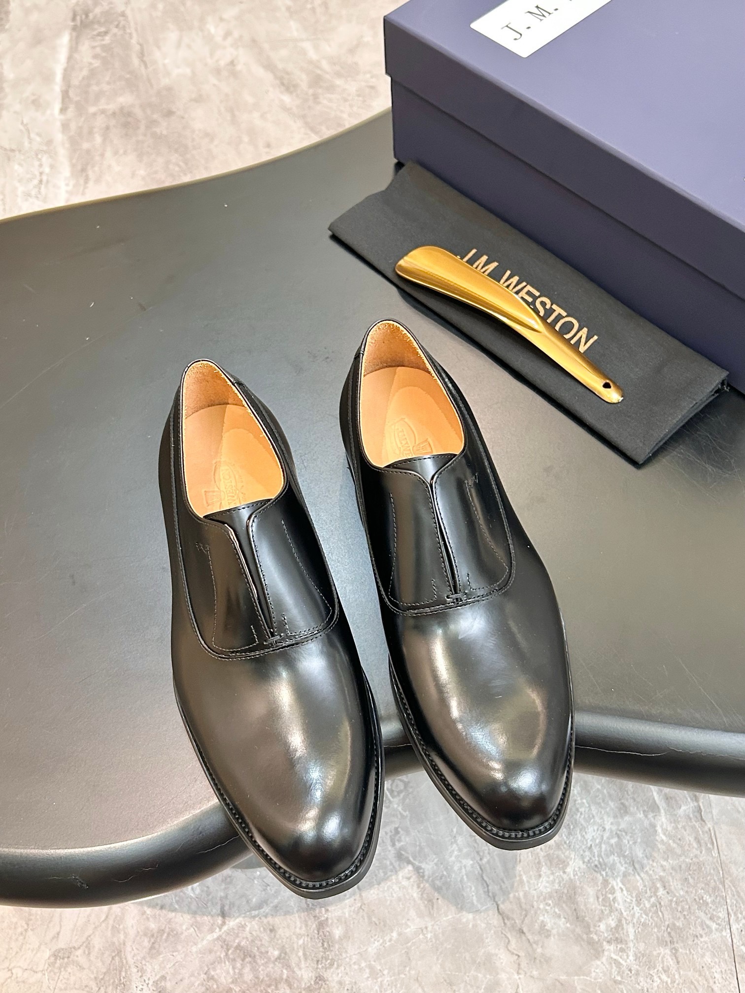 Туфли мужские J.M. Weston Iena Slip-On Oxford чёрного цвета