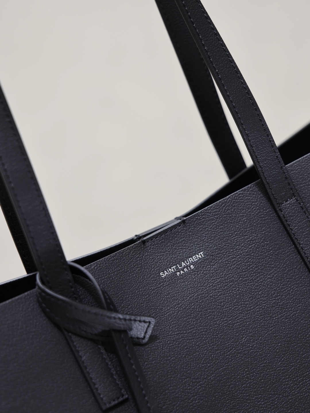 Сумка женская Saint Laurent Shopping Tote черного цвета