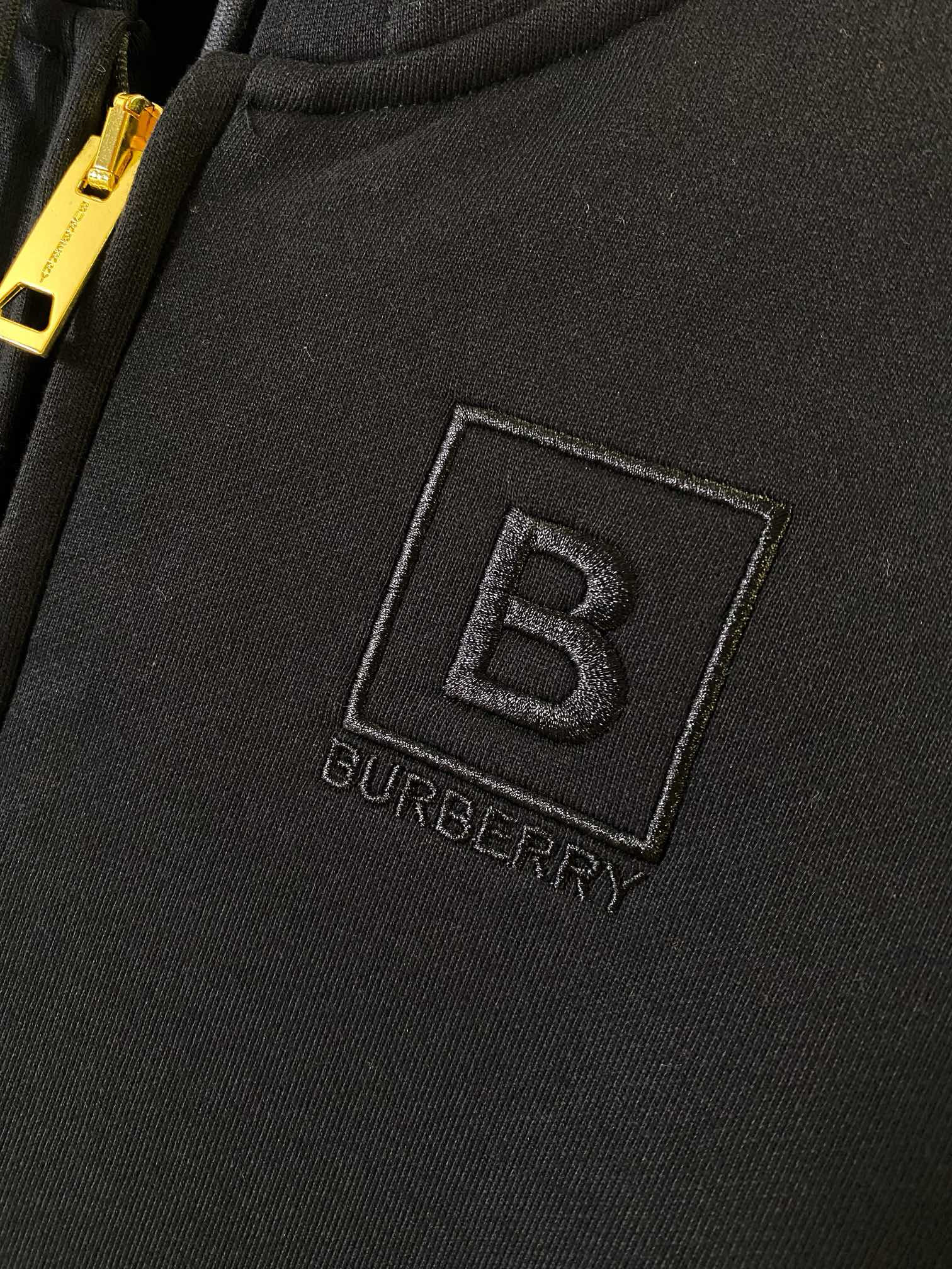 Худи унисекс в стиле Burberry из плотного футера с вышивкой чёрного цвета