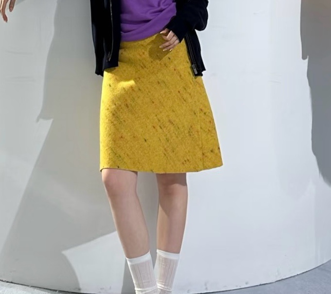 Юбка женская в стиле Miu Miu из шерсти жёлтого цвета с А-силуэтом