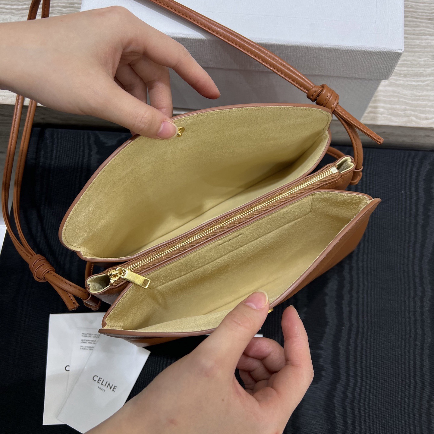 Сумка женская в стиле Celine Trio Flap карамельного цвета