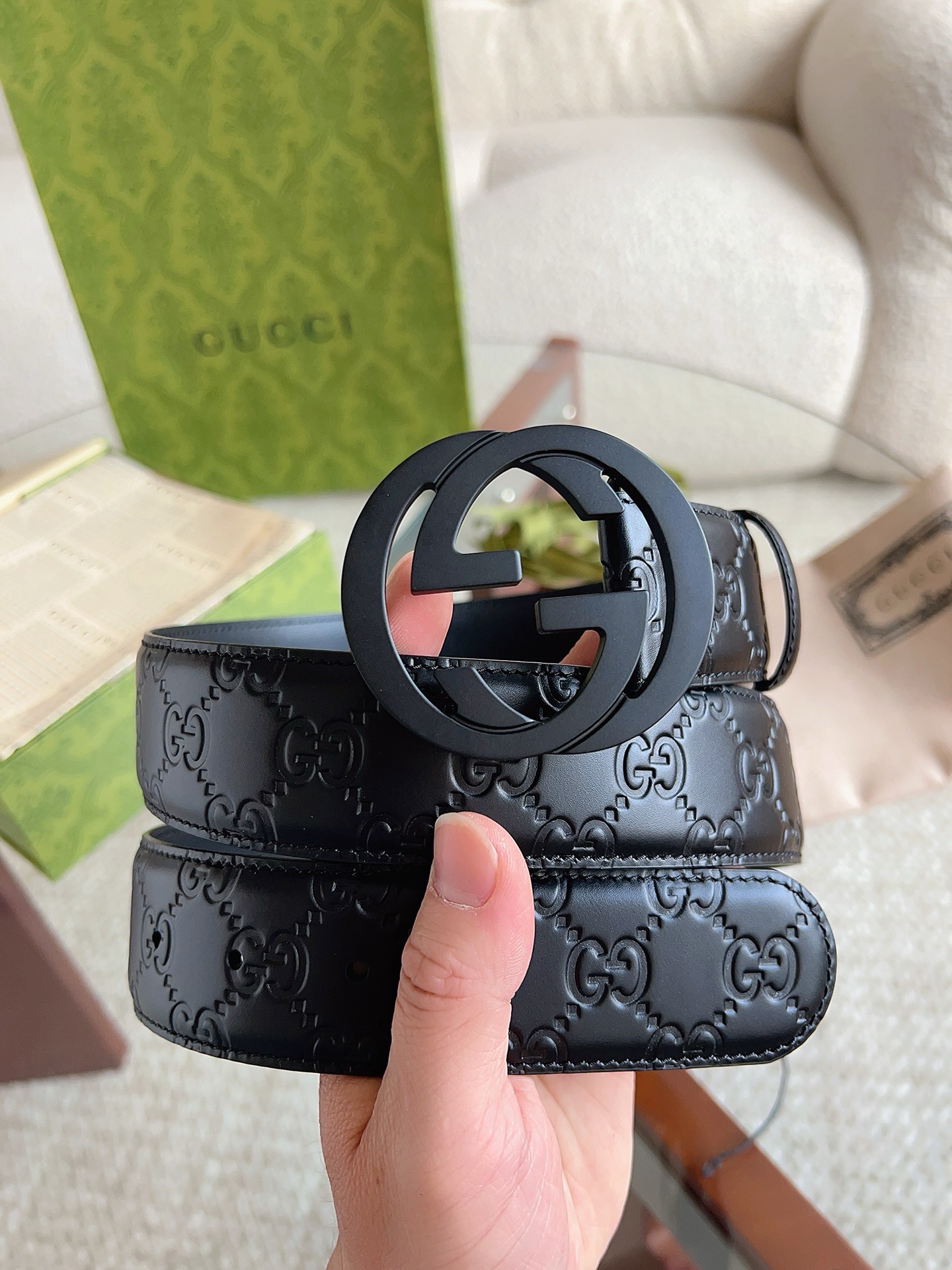 Ремень мужской Gucci GG Marmont чёрного цвета матовой пряжкой