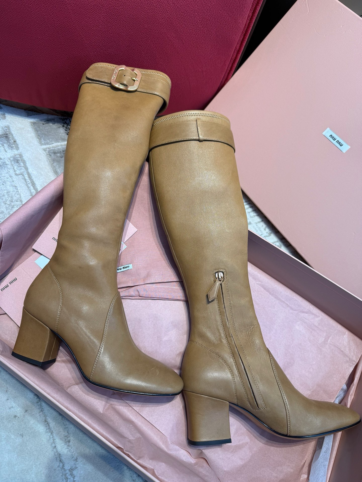 Сапоги женские Miu Miu Nappa Leather Boots with Buckle светло-коричневого цвета