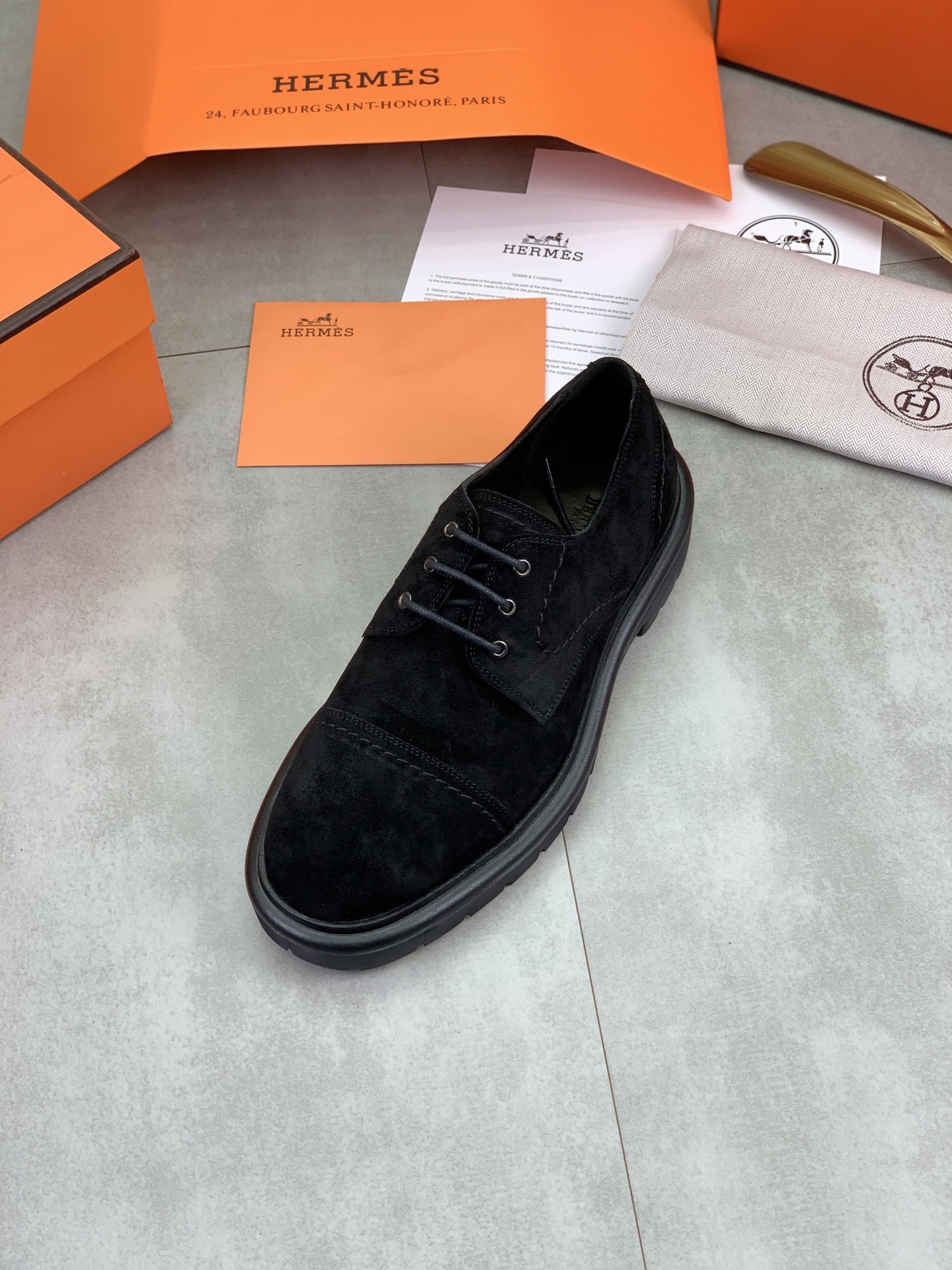 Дерби мужские в стиле Hermes из натуральной замши чёрного цвета