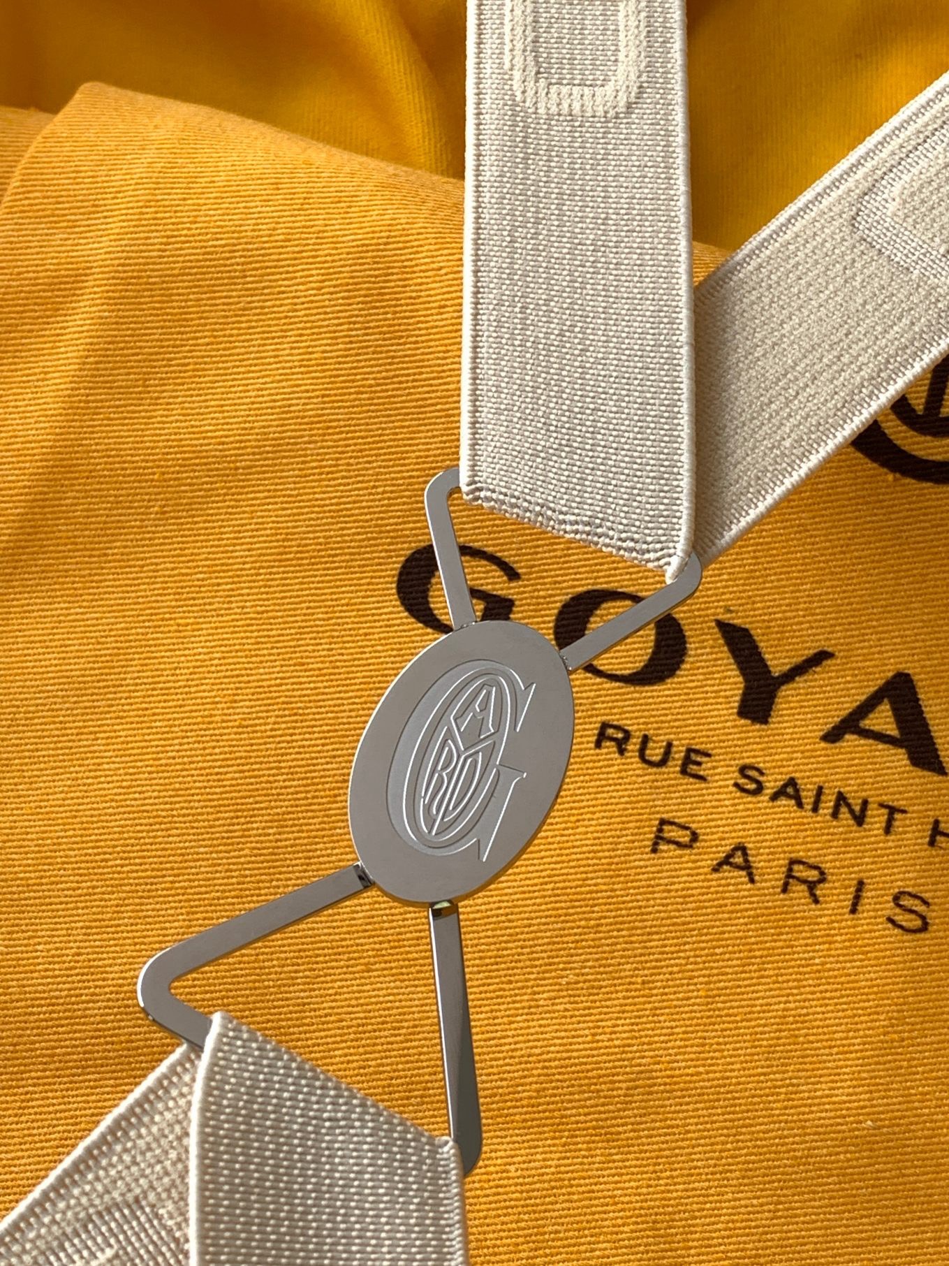 Чемодан Goyard Bourget PM красного цвета
