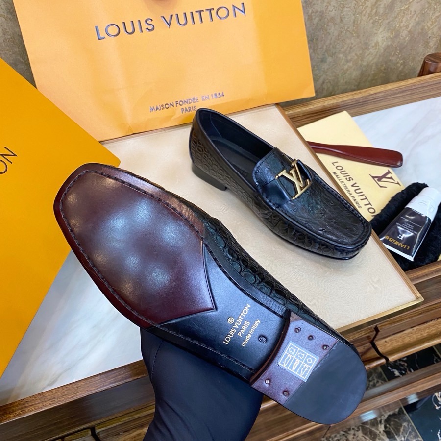 Лоферы мужские Louis Vuitton из кожи крокодила и кожи страуса черного цвета