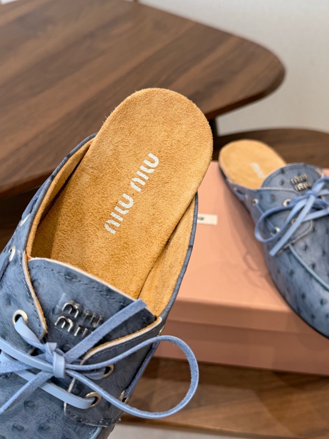 Мюли женские Miu Miu голубого цвета