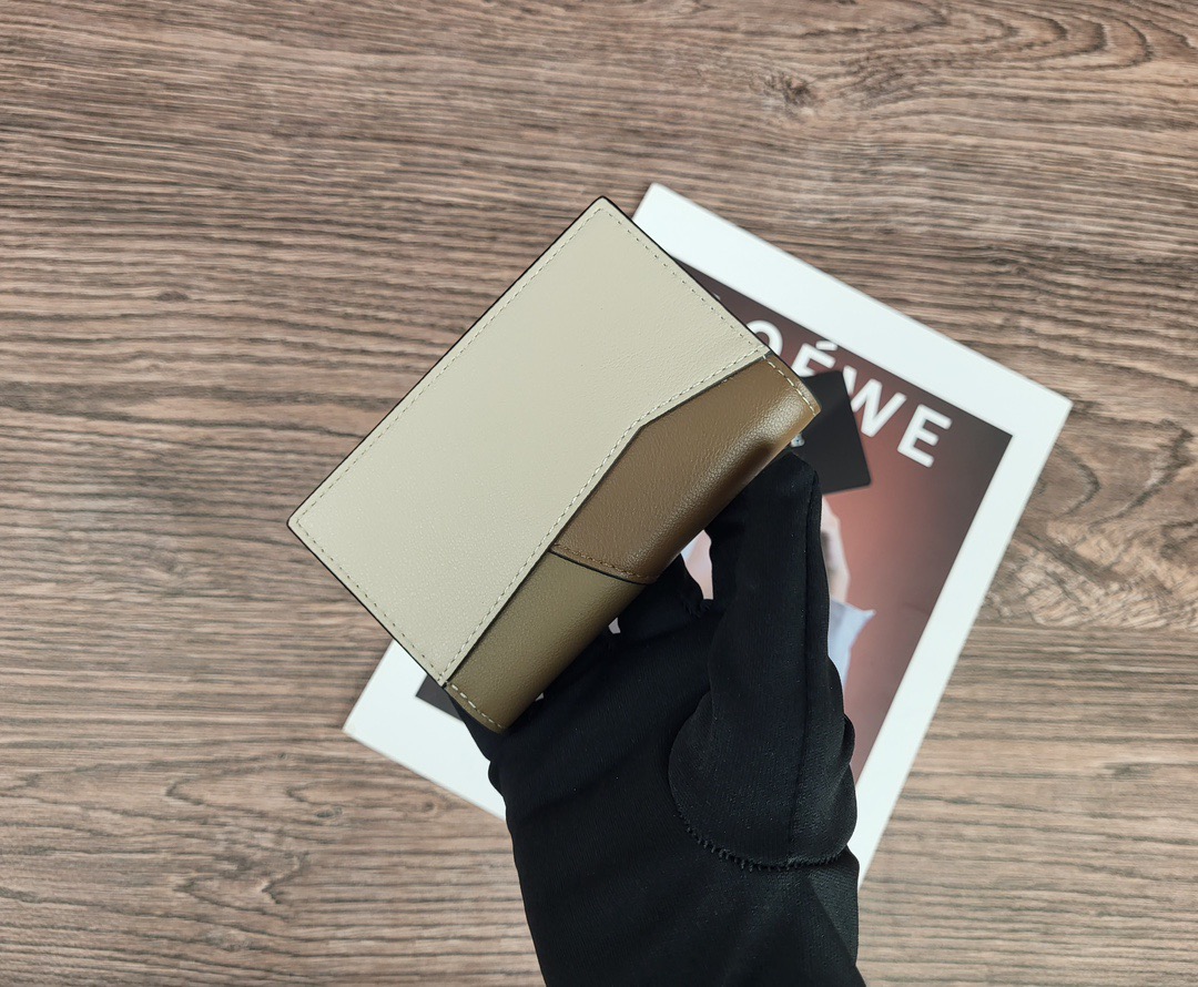 Кошелёк компактный в стиле Loewe L1132 кофейного цвета