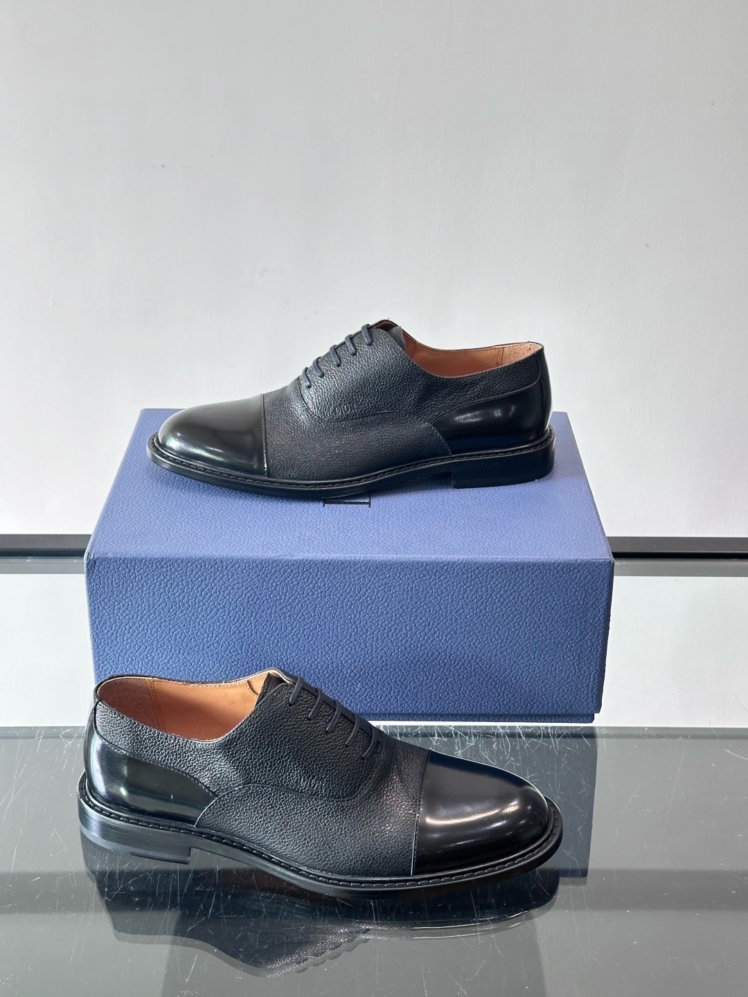 Туфли мужские в стиле Dior Oxford из натуральной кожи черного цвета