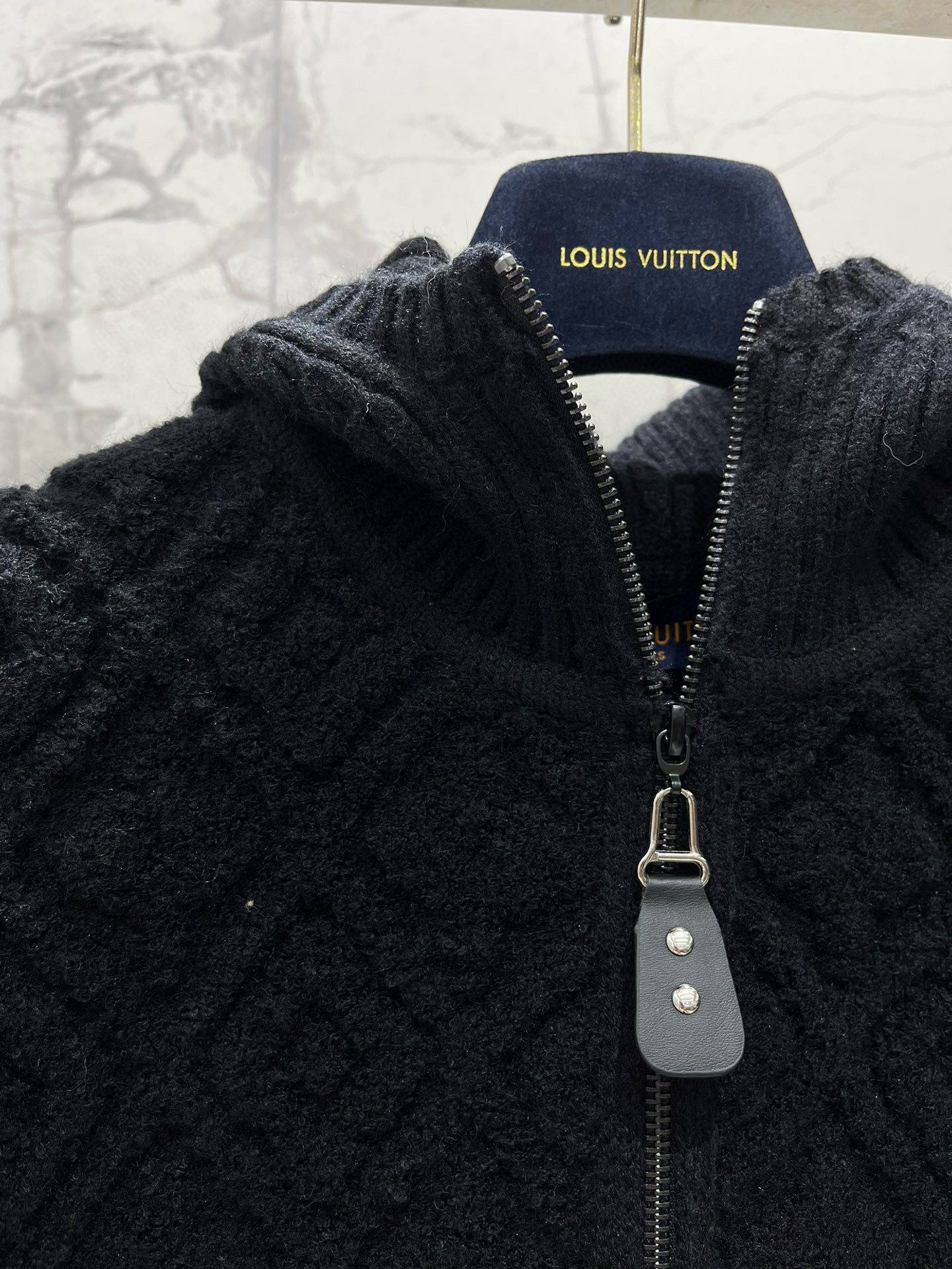 Кардиган женский в стиле Louis Vuitton из трикотажа с фактурной вязкой